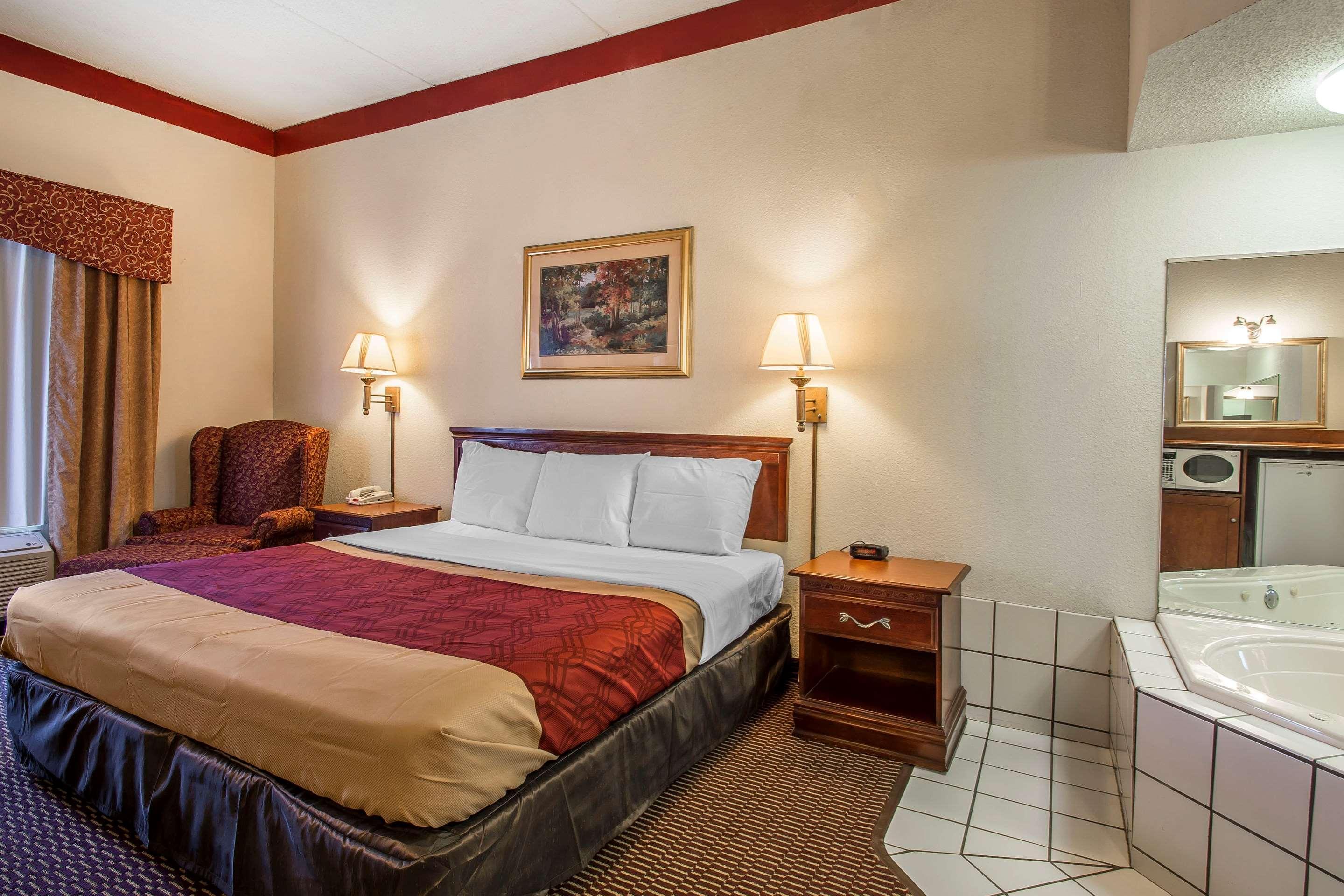 Econo Lodge Inn & Suites Marianna Dış mekan fotoğraf